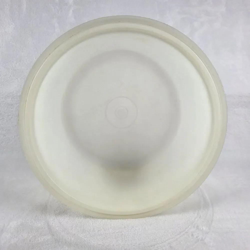Tupperware Cream and Tan Cake Keeper